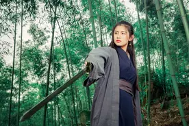 小说：小伙以琵琶做武器，力斗武林高手，对方无奈之下用阴招图片