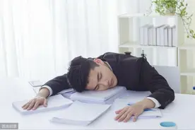 小说：上门女婿逆袭了，替富人看病一次收费百万，岳母口瞪目呆图片