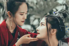 小说：他与老头成忘年交,临别赠他一首诗,惹得老头将他当知己图片