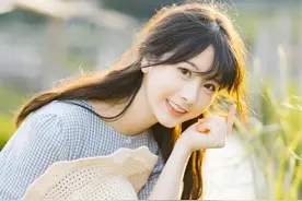 小说：总裁夫人隐瞒身份，在公司当小员工，专门卖总裁照片，赚翻图片