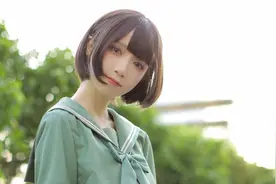 小说：为救女友我假意投诚，结果被卖到穷乡僻壤做男模特图片