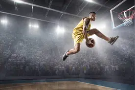 小说：华夏小伙在曼联青年队踢球，刚进一记远射，又门前补射成功图片