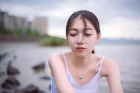 小说：神婆是如何通灵，解决寻常人的麻烦，一直是个谜图片