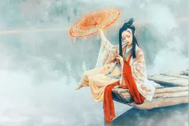 故事：观里空无一人，他准备睡觉时有人闯进来，来人在找东西图片
