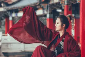 小说：穿越成苍星门最废师尊，小伙门下弟子三千，专收美女为徒图片