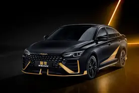 为什么说暗夜·奕炫MAX是“原装赛车”？ 赛道基因是关键图片