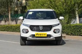 宝骏510，小型SUV，配1.5L动力，油耗经济，灵活方便还实用图片