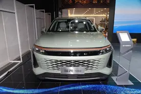 成都车展：星途瑶光飞鱼版上市，配电磁悬架，换装爱信8AT变速箱图片