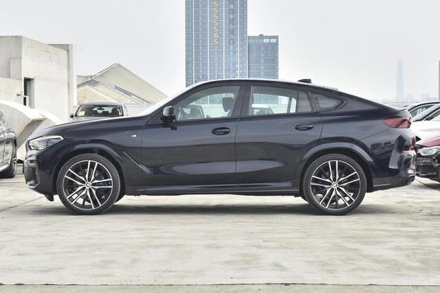 新款宝马X6搭载3.0T L6发动机，5.5秒破百，配空气悬挂，96.69万？
