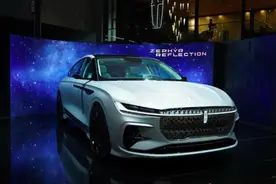 广州车展豪车专场，这四款车档次非凡，宾利飞驰Mulliner尽显奢华图片