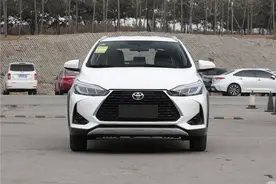 通勤代步建议开两厢轿车，可以看看丰田YARiS L致炫，省油还耐用图片