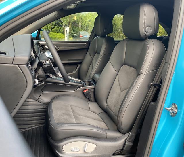 2020款 迈阿密蓝 保时捷 Macan 2.0T
