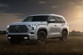 约合人民币57万元，丰田红杉新车型发布，V6发动机，JBL音响图片