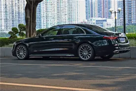 光选装就要四十万：试驾奔驰S500L，穿越半个世纪的优雅图片