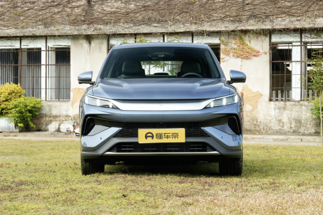 吉利银河星舰7 EM-i与比亚迪宋Pro，谁才是10万级家用SUV更优选？