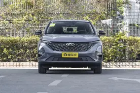 奇瑞瑞虎5x高能版，外观个性，1.5T发动机，年轻人买它怎么样？图片