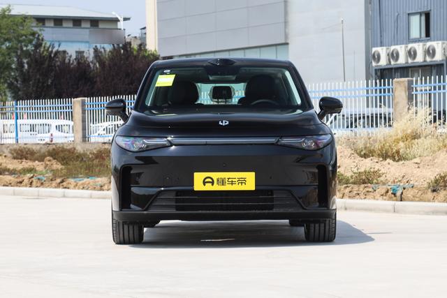 4000 元补贴 13 万级家用 SUV 零跑 C10 真实用车全解析