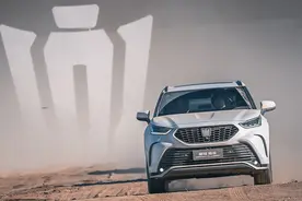 一文解析：为何说皇冠陆放是中型SUV的天花板？图片