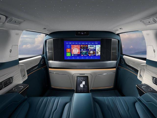 新时代旗舰私享MPV，别克世纪售价52.99万-68.99万元