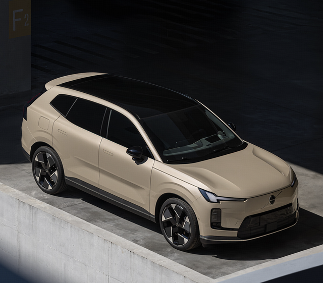 沃尔沃XC70正式量产下线