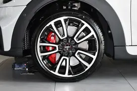 来自MINI的性能车，配8AT变速箱最快6.1秒破百，值得入手吗？图片