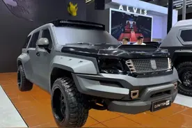 搭载3.0T V6插混！乔治·巴顿“战马GH”实车亮相，售价或达百万级图片