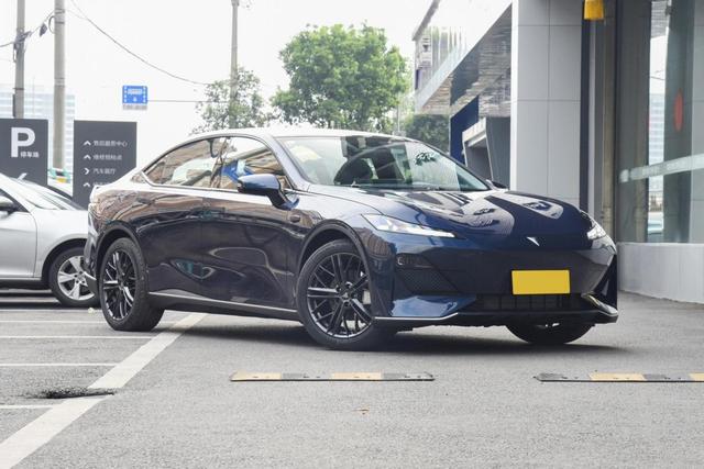 深蓝SL03荣获2023红点奖，17.19万起，真切中国人审美需求了吗？