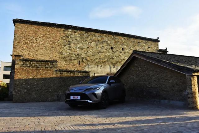 试驾：广汽丰田威飒，驾驶性更高级！