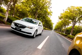 又一款搭载三缸机的家用车，别克英朗使用48V轻混系统更省油图片