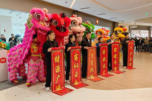 新晋打卡点！小米汽车重庆最大商超体验店长这样！