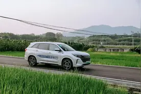 蓝电E5试驾体验，好用又好省，重新定义家用SUV标杆图片