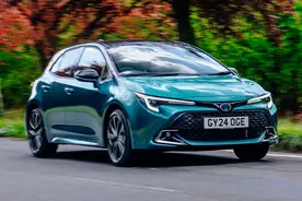 更加紧凑运动，丰田卡罗拉两厢版实车图曝光图片