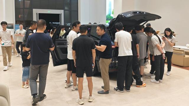 全新蔚来ES8有多少机会掀翻MPV