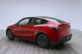 焕新Model Y发布，反向致敬？国产厂商惊呆图片