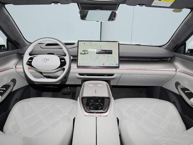 又“卷”起来了？长安启源首款车型来袭，特斯拉Model3压力大了？