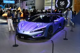 比亚迪造出新跑车！配四电机2秒级破百，关键造型帅气，仰望U9图片