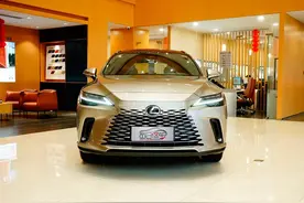 全系混动提动力降油耗 触控屏上车 雷克萨斯RX 2023款实拍简评图片