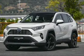 最低配落地价不到17万元，现在的丰田RAV4到底有多便宜？图片