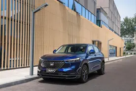 适合上班族开的三款小型SUV，灵活好开油耗低，月薪5000就养得起图片