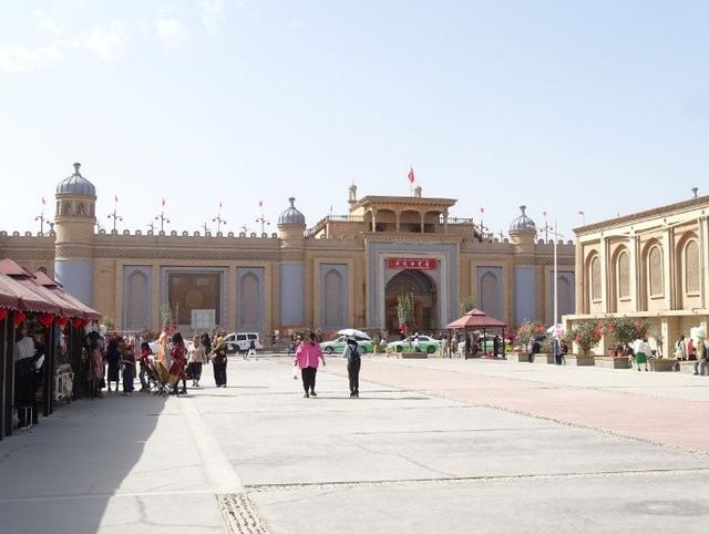 驾丰田锋兰达游南疆莎车古城