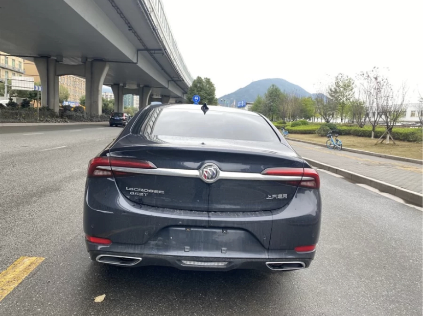 新君越2.0t油耗大吗_迈腾与君越选购分析_20万日系车与德系车对比