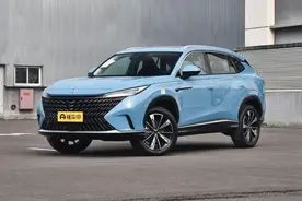 小两口出门，建议开紧凑型SUV，操控性好，空间够用，价格实惠图片