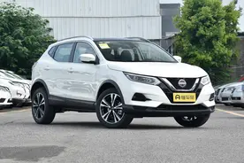 逍客经典对比卡罗拉锐放：两款日系紧凑级SUV的较量，谁能胜出？图片