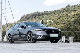 11代雅阁：PHEV取代油电混动，中型轿车常青树能否再创辉煌？图片