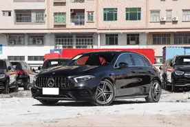 传统大厂的性能车，奔驰AMG A45，属于入门的AMG车型图片