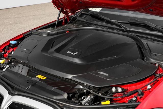 优惠普遍10万起步，国补取消之前，宝马奔驰纯电车型值得入手吗？