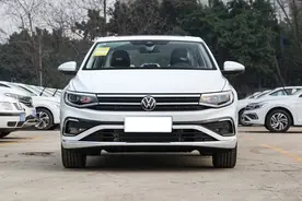 大众宝来300TSI车型，搭载全新1.5T发动机，售价14.39万元图片