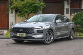 试驾全新蒙迪欧1.5T：配全新4缸发动机，大马力大空间一步到位！图片