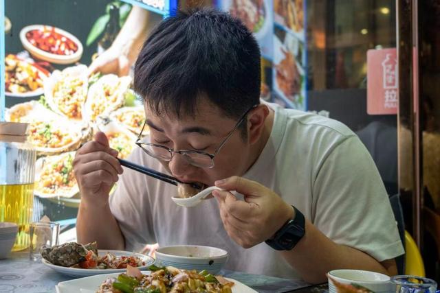 轻松游大湾区宜居城市，开问界M9向珠海出发