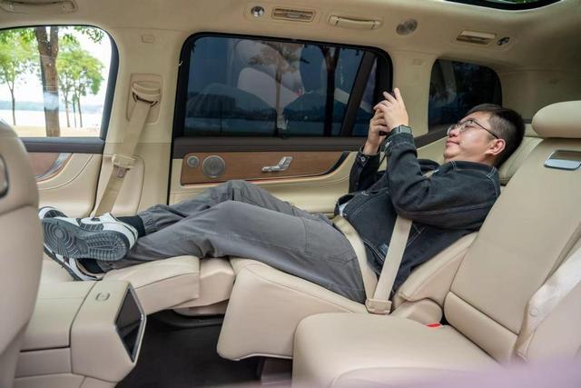 轻松游大湾区宜居城市，开问界M9向珠海出发